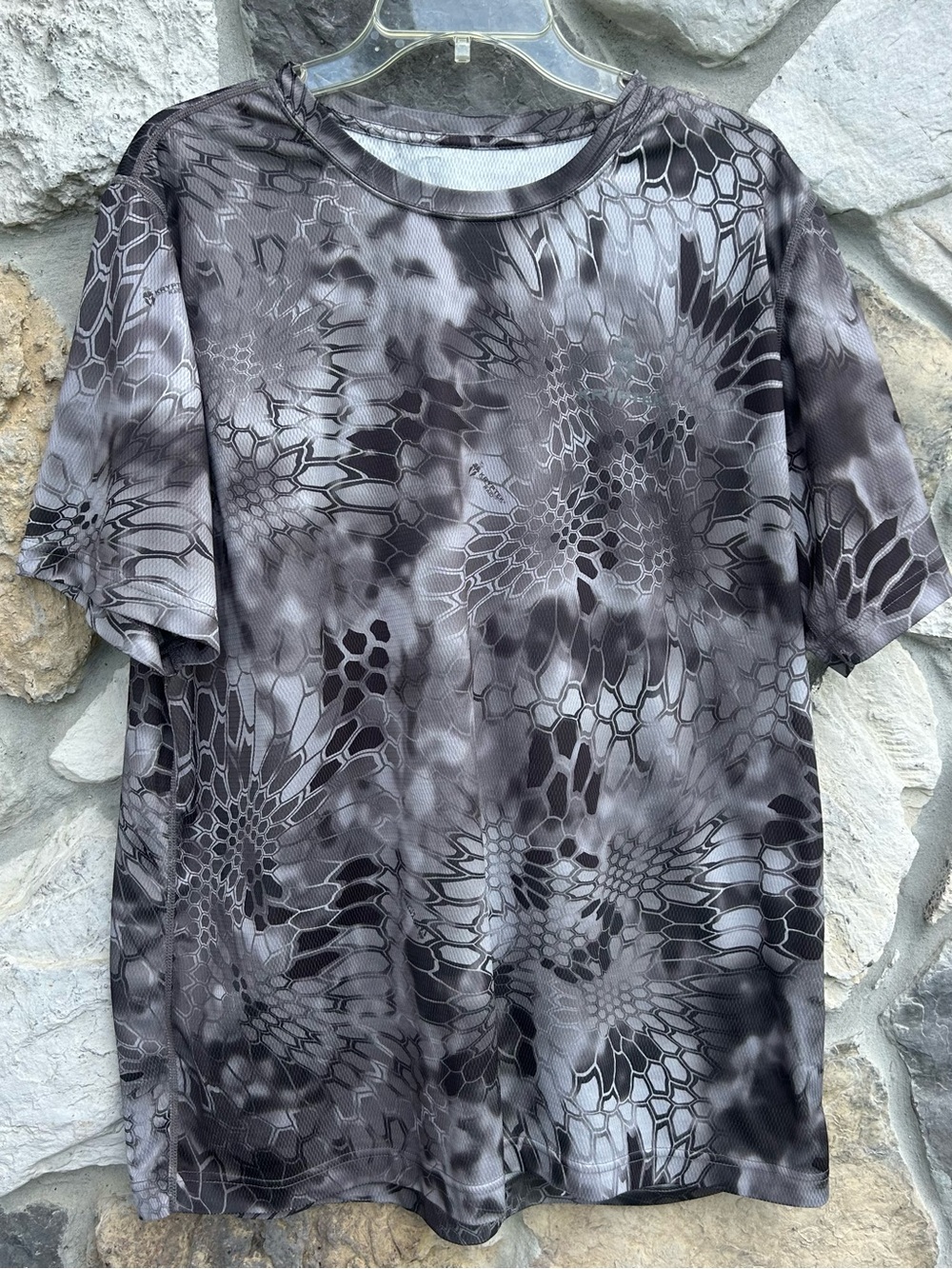 Kryptek Raid Camo Tshirt Size XL Gray Outdoor Performance Wear Hunting Fishing